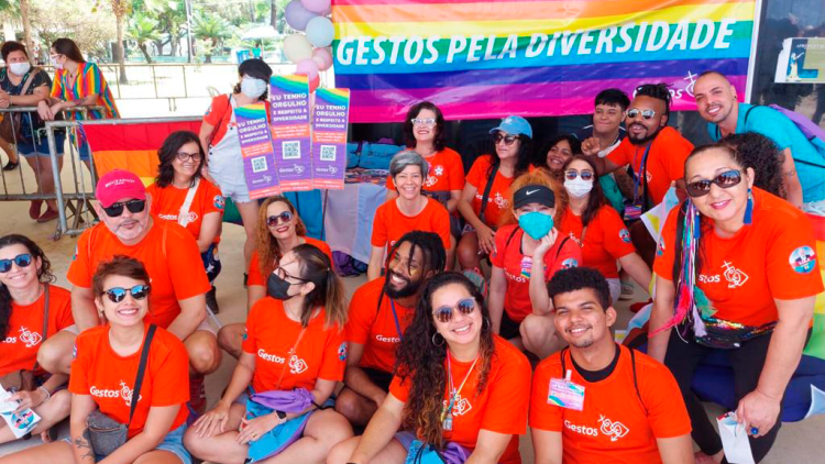 Celebrando 30 anos de trabalho, ONG Gestos realizará ação durante a Parada da Diversidade do Recife